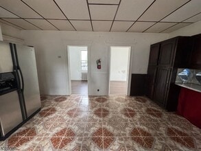494 10th Ave, Unit 1 in Paterson, NJ - Building Photo - Building Photo