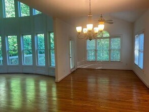 10995 Abbotts Station Dr in Duluth, GA - Building Photo - Building Photo