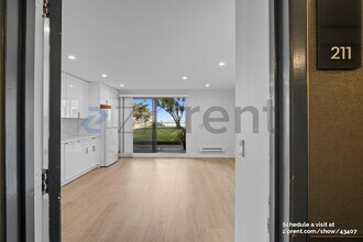 4 Captain Dr in Emeryville, CA - Building Photo - Building Photo