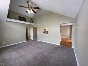 206 N Grant St in Edinburgh, IN - Building Photo - Building Photo