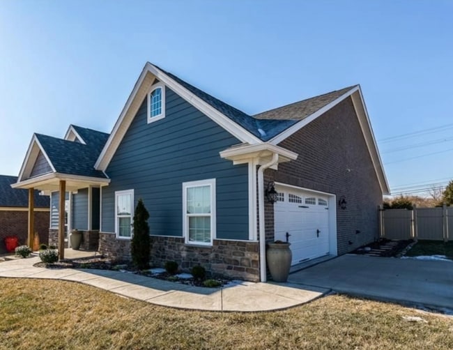 property at 2637 Autumn Way