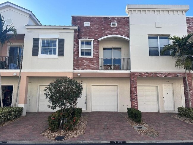 10320 SW Stephanie Way, Unit 7210 in Port St. Lucie, FL - Building Photo - Building Photo