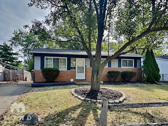 property at 2656 Glenbriar St