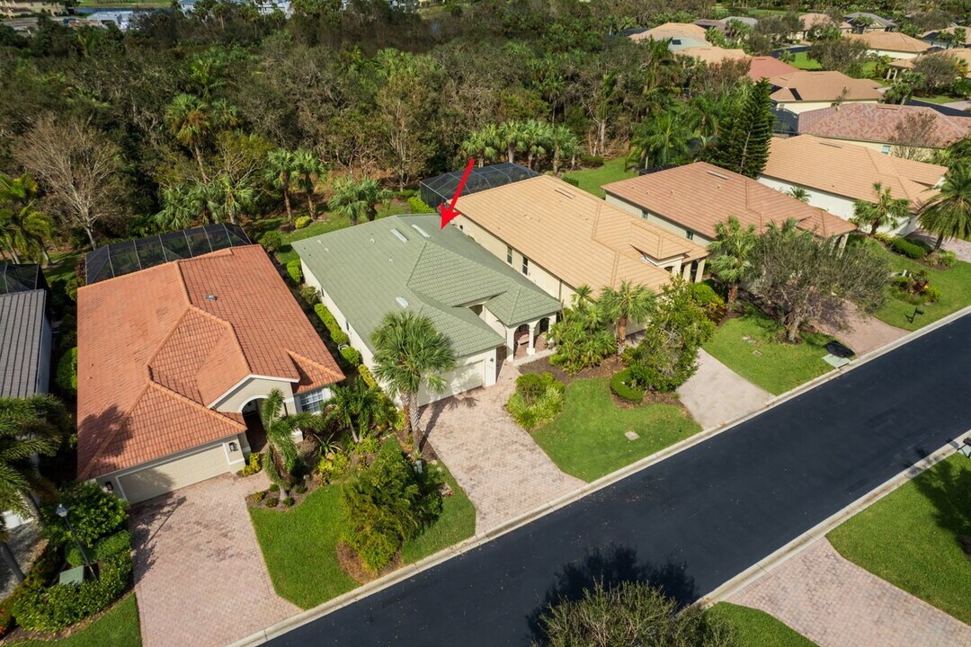 13993 Boardwalk Loop, Unit 1927 in Punta Gorda, FL - Building Photo