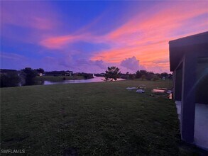 742 Ctr Lk St in Lehigh Acres, FL - Building Photo - Building Photo