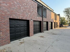 1801 Ridgehaven Ct in Lincoln, NE - Building Photo - Building Photo