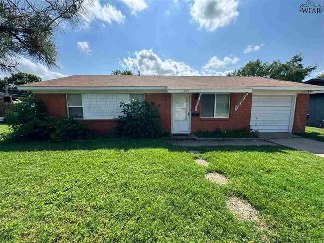 property at 1702 Cimarron Trail