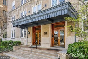 1901 Columbia Rd NW in Washington, DC - Building Photo