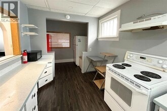 483 East Street N in Sarnia, ON - Building Photo - Building Photo