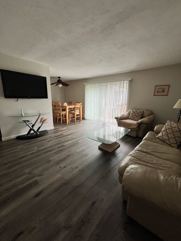 1836 Colonial Village Way in Waterford Township, MI - Building Photo - Building Photo