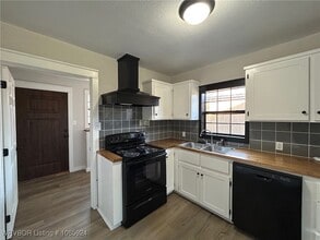 117 S Main St in Sallisaw, OK - Building Photo - Building Photo