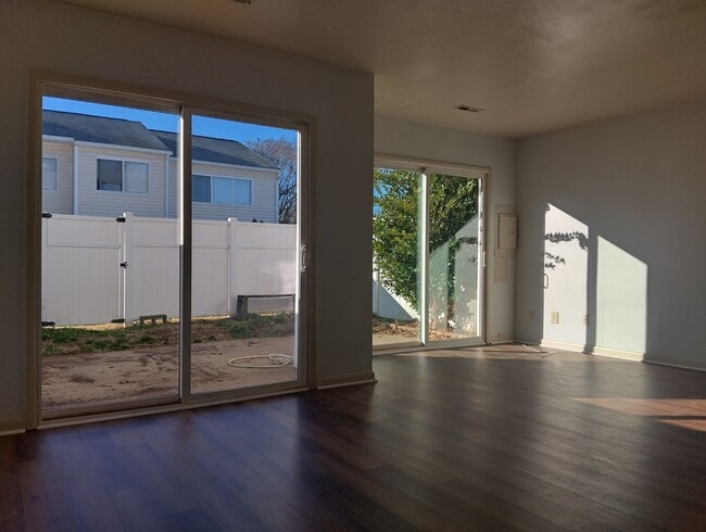 property at 3828 Staffordshire Ln