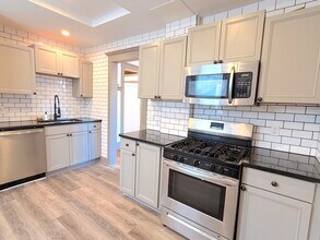 2426 Beals St in Detroit, MI - Building Photo - Building Photo