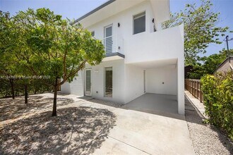 3823 Thomas Ave in Miami, FL - Building Photo - Building Photo