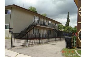 164 E Olive St in San Bernardino, CA - Building Photo - Building Photo