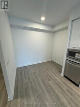 5105-5105 Hurontario St in Mississauga, ON - Building Photo - Building Photo