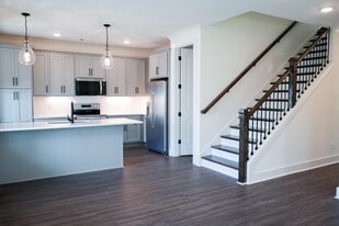 Coach's Corner in Auburn, AL - Building Photo