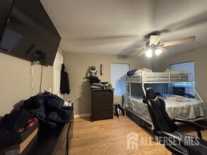 17 Thomas St in South River, NJ - Building Photo - Building Photo