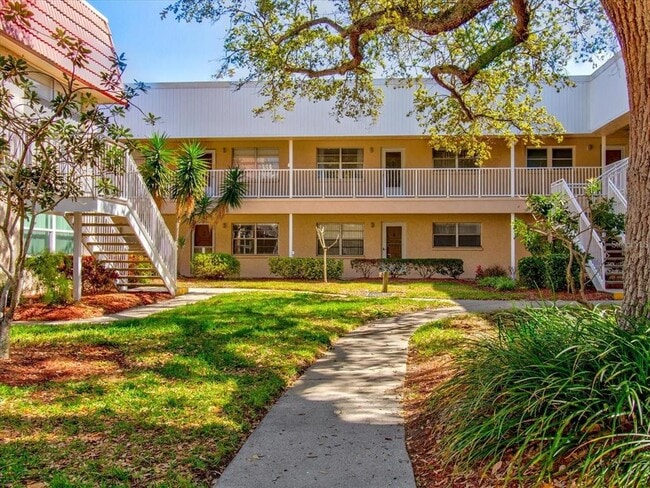 10037 62nd Ter in St. Petersburg, FL - Building Photo - Building Photo
