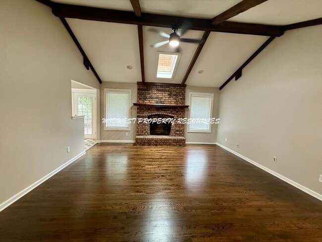 212 SE Moreland School Rd in Blue Springs, MO - Building Photo - Building Photo
