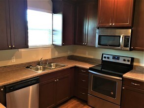 170 Lake Pointe Dr in Pooler, GA - Building Photo - Building Photo