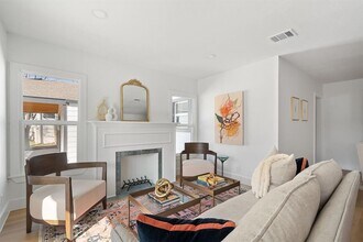 21 Margranita Crescent in Austin, TX - Building Photo - Building Photo