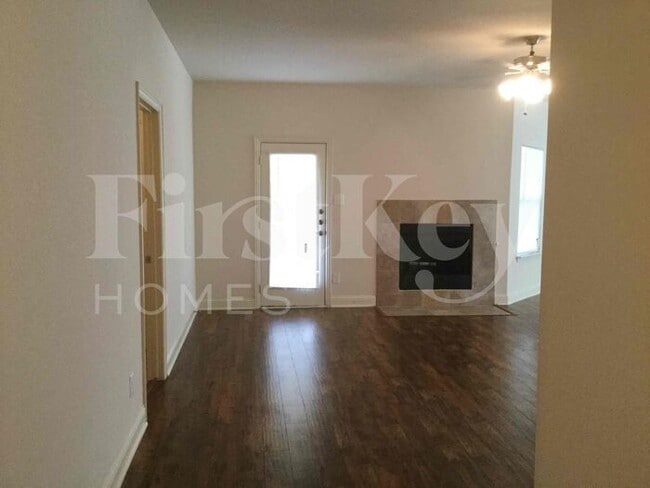 property at 1283 Alhambra Dr