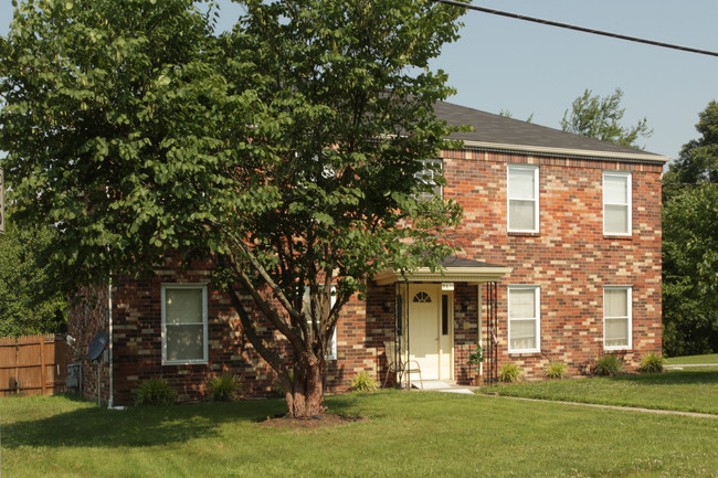 9611 Hudson Ln in Louisville, KY - Foto de edificio - Building Photo