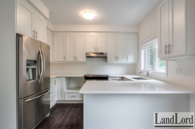 23 Kenneth Wood Cres in Toronto, ON - Building Photo - Building Photo