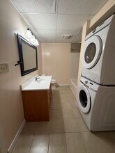 28 Hermitage Ln, Unit First Floor in Worcester, MA - Building Photo - Building Photo