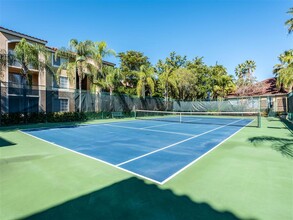 St. Andrews at Weston in Weston, FL - Foto de edificio - Building Photo