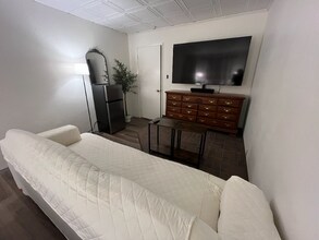 7327 Sovereign Ct in Citrus Heights, CA - Building Photo - Building Photo