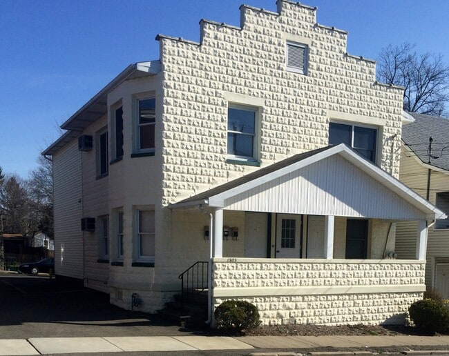 1303 Jenkins St, Unit 2E and 2W