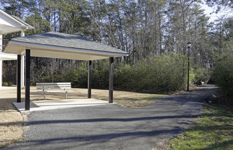 Auburn Ridge Apartments in Trenton, GA - Building Photo - Building Photo