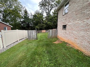 2128 Milltown Rd in Camp Hill, PA - Building Photo - Building Photo