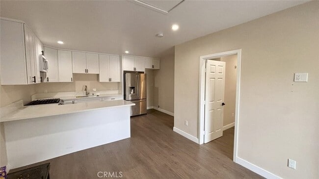 9981 Stanwin Ave in Los Angeles, CA - Foto de edificio - Building Photo