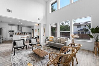 10909 River Plantation Dr in Austin, TX - Building Photo - Building Photo