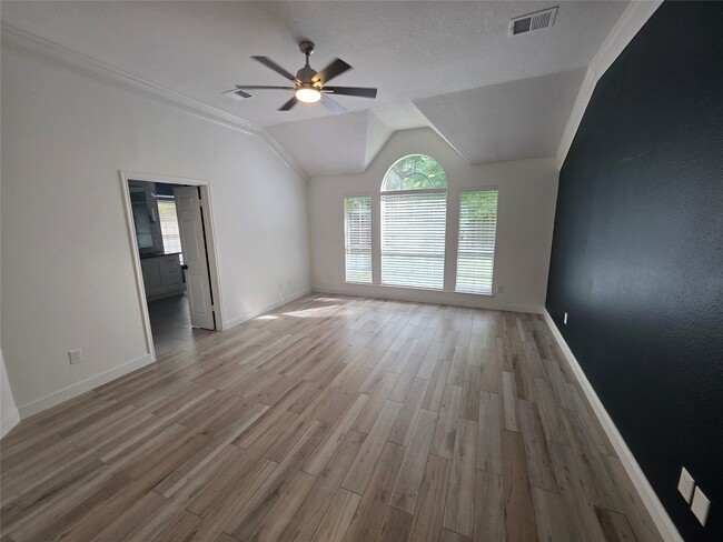 property at 138 Summer Storm Pl