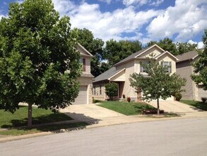 737 Pioneer Ln in Lexington, KY - Building Photo - Building Photo