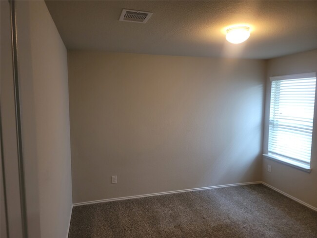 property at 846 Autumn Flats Wy