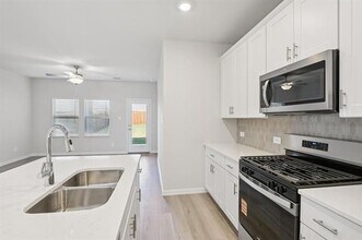 717 Leavenworth Dr in McKinney, TX - Building Photo - Building Photo