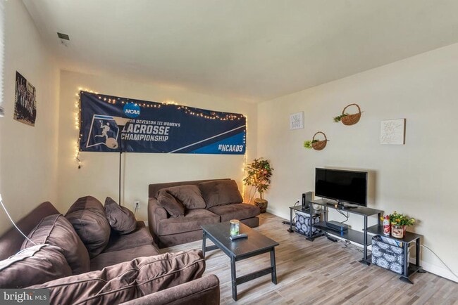 property at 17 Beau Rivage Dr