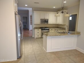 103 Hallmark Pl in Madison, MS - Foto de edificio - Building Photo