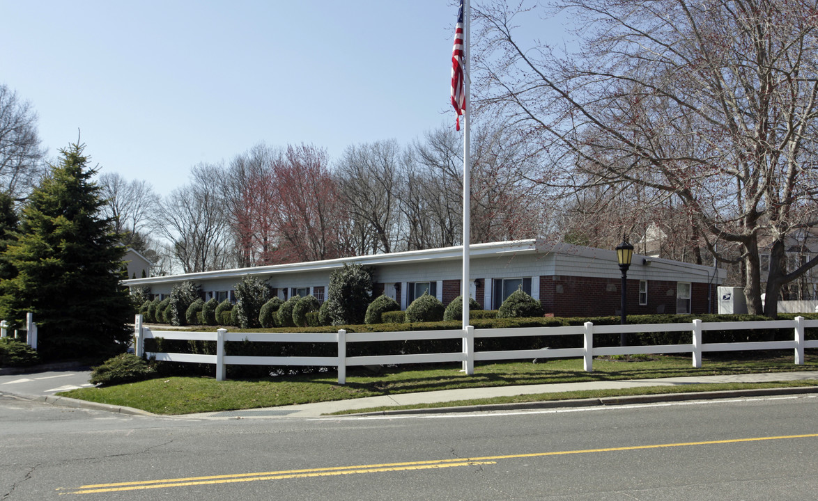 Nesconset Gardens in Nesconset, NY - Building Photo