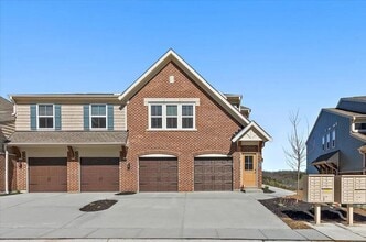 7763 Devonshire Dr in Alexandria, KY - Building Photo - Building Photo