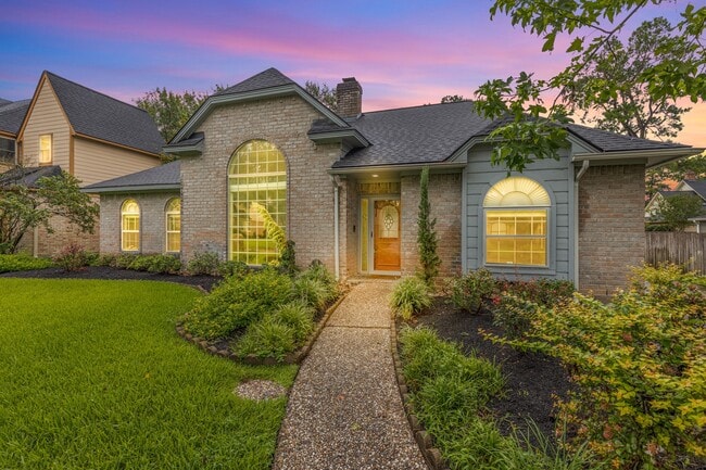 property at 5622 Woodland Creek Dr