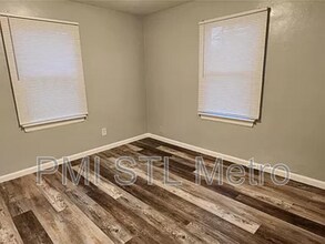 9713 Dennis Dr in St. Louis, MO - Building Photo - Building Photo