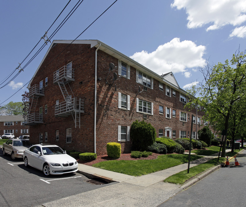 Brookside Apartments in Bloomfield, NJ - Building Photo