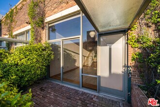 1850 Industrial St in Los Angeles, CA - Building Photo - Building Photo