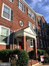 3052 S Buchanan St in Arlington, VA - Building Photo - Building Photo